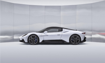 Результатом использования технологии предварительного зажигания впервые на дорожном автомобиле стало увеличение мощности и уменьшение турбо-лага. «С помощью форкамерной технологии мы смогли добиться желаемых характеристик и эффективности, но сохранит