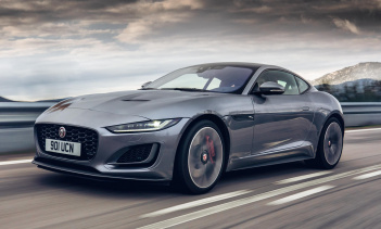 Имейте в виду одну важную вещь: все будущие электромобили Jag будут использовать единую платформу. В распоряжении будущих полностью электрических Land Rover их будет две. Боллор признал, что новый модельный ряд Jaguar «будет более компактным по сравн