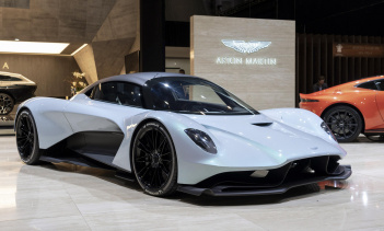 Покупателей Aston Martin Valhalla ждет сюрприз