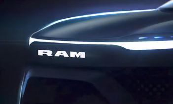 На этой неделе Stellantis сходит с ума новостями об электро-карах и гибридных автомобилях. У нас есть новый Grand Cherokee 4xe, Dodge планирует выпустить новый электрический маслкар, а Ram только что сообщил, что его электрический пикап под названием