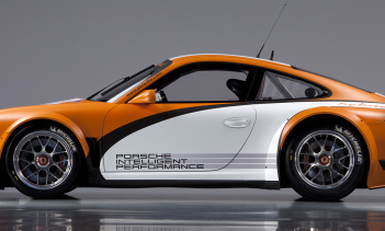 Taycan в настоящее время превосходит по продажам 718 и 911 вместе взятые, Porsche доказал, что электромобиль может доставить неотразимые впечатления от спортивного вождения, так же как Cayenne сделал для внедорожников. До полностью электрического 911