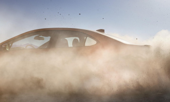 WRX расшифровывается как «World Rally eXperimental», поэтому автомобиль должен с непревзойденной легкостью преодолевать бездорожье. Никаких подробностей о трансмиссии не подтверждено, но, по слухам, WRX будет использовать 2,4-литровый четырехцилиндро