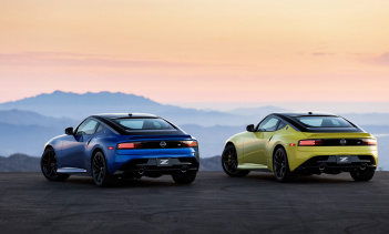 Он оснащен 3,0-литровым бензиновым двигателем V6 с двойным турбонаддувом, который развивает мощность 400 л.с. и крутящий момент 475 Нм. Другими словами, это на 30 процентов больше мощности, чем у старого 370Z, и на 31 л.с. больше, чем у его главного 