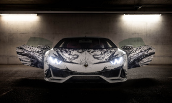 В постоянно развивающейся живописи Паоло Троило изображение мужского тела используется как определяющий элемент и средство общения. Работа, названная «Минотавр», обязана своим названием смеси эмоций и смысла, которые художник испытал, когда столкнулс