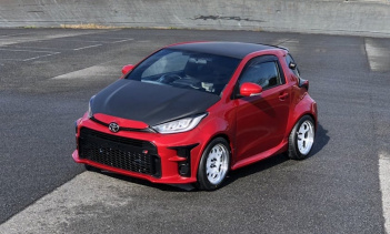 В условиях небывало высоких цен на бензин по всему миру многие, кто полагается на автомобили в качестве транспорта, выбирают более компактные и эффективные автомобили вместо традиционных седанов или внедорожников. Эти маленькие транспортные средства 