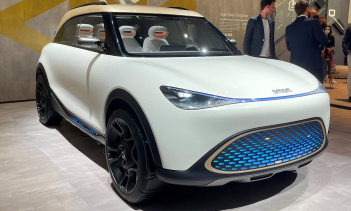 В начале 2020 года Mercedes-Benz и Geely объявили о создании совместного предприятия стоимостью 849 миллионов долларов. В рамках соглашения об этом автомобильном соглашении команда дизайнеров производителя роскошных автомобилей будет разрабатывать бу