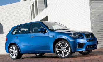 Еще в 2018 году BMW отозвала 1,6 миллиона автомобилей по всему миру из-за возможного возгорания. Сегодня немецкий автопроизводитель отзывает 917 000 автомобилей в США из-за аналогичной проблемы, которая может привести к возгоранию моторного отсека. Н