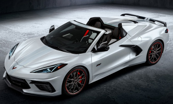 Короче говоря, если вы оказались на рынке для LT3, есть большая вероятность, что вы выбрали пакет 70th Anniversary Package.