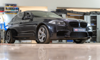 107059 Тюнинг BMW 5 F10 – замена бампера на дизайн в стиле М5