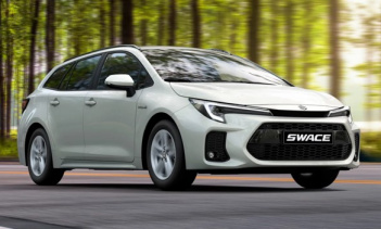 Универсал Suzuki Swace получил больше технологий и мощности