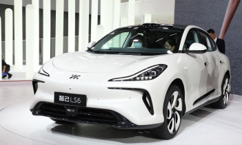 IM LS6 с зарядкой 900В поставил в ноябре 8158 единиц