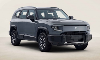 Это внедорожник, который призван составить конкуренцию Tank 400 Hi4-T от GWM и Fang Cheng Bao Bao 5 от BYD. Давайте узнаем его поближе.