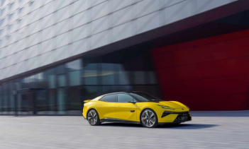 Lotus ранее был британским брендом высокопроизводительных автомобилей. Из-за финансовой нестабильности Lotus часто переходила из рук в руки. В 1996 году британский автопроизводитель оказался под контролем малазийского Proton. А через 21 год Geely Gro