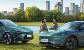 В внутренних компонентах используются экологически чистые материалы с низким содержанием летучих органических соединений и слабым запахом