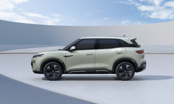 BYD предлагает две серии автомобилей: Dynasty и Ocean. Автомобили линейки Dynasty названы в честь правящих семей Китая - Han, Song, Qin, Tang и Yuan. В настоящее время серия Yuan состоит из двух моделей: Yuan Pro и Yuan Plus (Atto 3). Вскоре BYD выпу