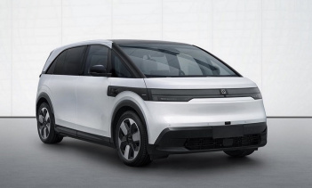 Дополнительные подробности о Zeekr MIX были раскрыты Министерством промышленности и информационных технологий (МИИТ), включая фотографии и важные характеристики. Автомобиль кажется очень похожим, если не таким же, на ранее замеченный CM2E, который ос