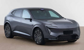 Huawei не участвует в проекте, но является ключевым поставщиком запчастей. Кроме того, компания разработала архитектуру CHN, на которой основан Avatr 07. Однако Avatr 07 показал, что роль Huawei в этом проекте стала менее значимой.