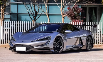 BYD компенсирует владельцам задержку доставки в размере 2000 кредитных баллов в день (что эквивалентно 200 юаням) с запланированной даты прибытия до фактической даты получения автомобиля. Эти баллы можно использовать для обслуживания автомобиля, и он