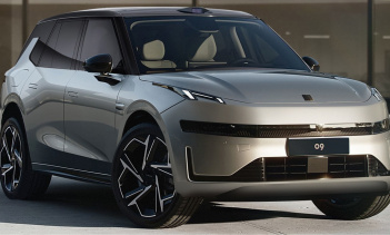 Появились новые шпионские снимки будущего флагманского внедорожника Lynk & Co, который сейчас известен под кодовым названием L946