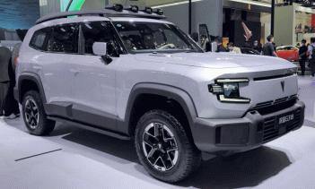 Компания Changan Automobile, в состав которой входят новые бренды Deepal и Avatr, стала популярной в этом году. Продажи составили чуть менее 1,7 миллиона автомобилей