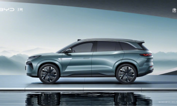 В Китае официально выпустили новые флагманские модели бренда — внедорожник BYD Tang L и седан Han L