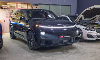 Замена линз, оклейка фар Lixiang L7 защитной пленкой в Топ Тюнинг Москва