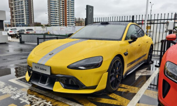 Компания Xiaomi отменила обновление программного обеспечения для своего флагманского электрического седана SU7 Ultra после серьёзной негативной реакции владельцев