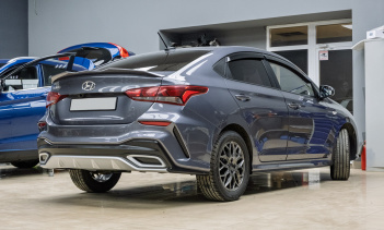 110079 Монтаж диффузора на задний бампер и накладок на пороги для Hyundai Solaris 2