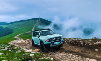 Компания Great Wall Motor официально представила в Китае модель Haval Raptor PHEV (Raptor Hi4) 2026 года