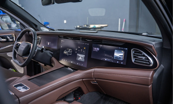 110439 Оклейка мультимедиа и приборной панели Exeed VX рестайлинг