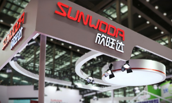 Sunwoda представляет твердотельный аккумулятор емкостью 400 Вт*ч/кг с автоматическим питанием от литий-ионного аккумулятора, сроком службы 1200 циклов и запасом хода 1000 км