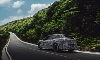 Как сообщает Y-Auto, модель разрабатывается с использованием китайского программного обеспечения и в сотрудничестве с партнёрами по автономному вождению