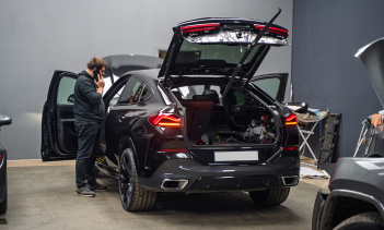 Переделка задних фонарей для нового BMW X6 G06 рестайлинг из США