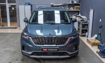 110794 Оклейка лобового стекла Kia Carnival 2020