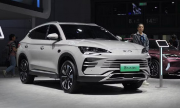 ЕС рассматривает возможность расширения тарифов на китайские электромобили, чтобы они распространялись и на гибриды