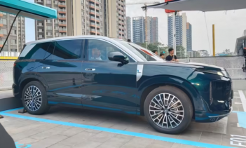 Предполагается, что автомобиль с номерным знаком «Great Tang» — это модель Tang 9 Series. Она займёт позицию флагмана в сегменте D.