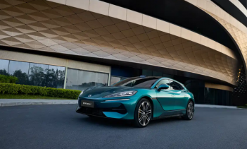 В нормативных документах Китая опубликованы сведения об обновлениях будущих моделей Denza Z9 и Denza Z9GT (производитель — BYD)