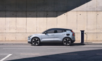 С декабря Volvo рекомендовала владельцам EX30 в более чем дюжине стран (включая США, Австралию и Бразилию) соблюдать временные меры безопасности: