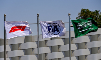 Президент Международной автомобильной федерации (FIA) Мохаммед Бен Сулайем сообщил, что организация анализирует возможность проведения предстоящих мероприятий Формулы 1