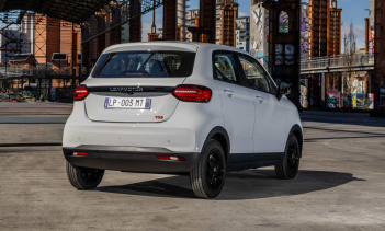 LCV унаследовал большинство опций стандартного T03 (за исключением панорамного люка на крыше)