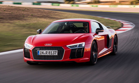 История освещения продолжается - теперь Audi стреляет лазерами из 