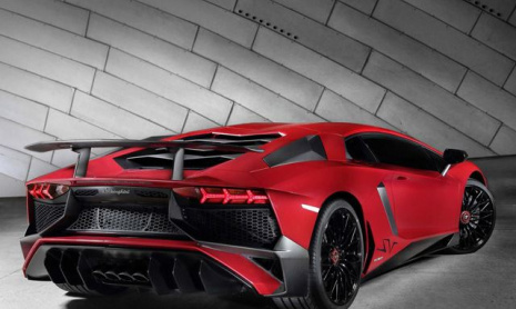 Aventador LP 750-4 - больше мощности, меньше веса