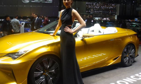 Девушки Женевского автосалона 2015