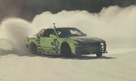 Дрифтинг на замерзшем озере