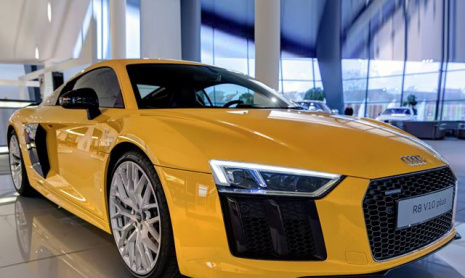 Вот как сделать новый Audi R8 популярным
