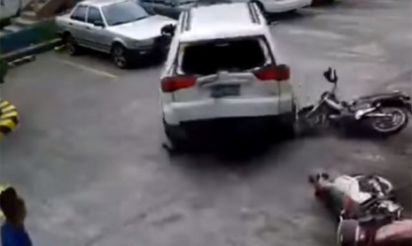 Одна из самых лучших попыток припарковаться