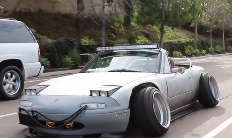 Сомнительный тюнинг Mazda Miata - видео