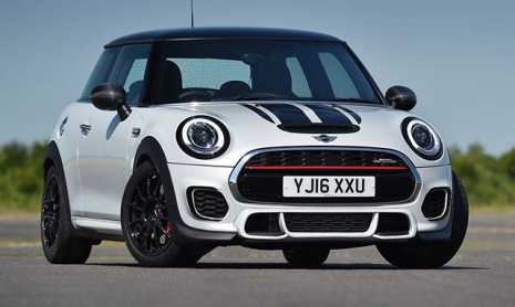Новый John Cooper Works - трековый монстр в теле MINI