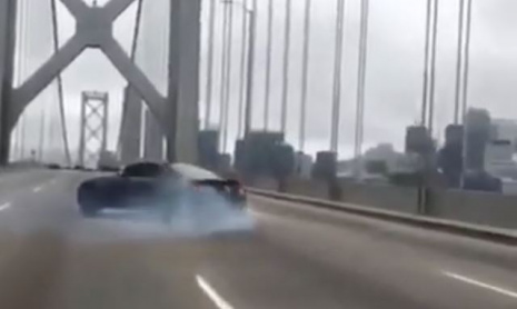 Водитель выбрал не самое удачное место для дрифта