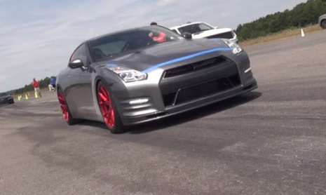 Потеря управления на 2000-сильном GT-R при 350 км/ч звучит ужасающе